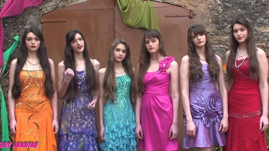Les germanes Bellido Durán en una imatge del videoclip del seu èxit viral &quot;Amén&quot;