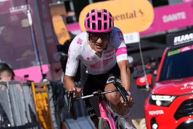 La etapa 16 del Giro de Italia, en imágenes
