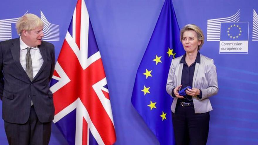 El primer ministro británico, Boris Johnson, y la presidenta de la CE, Ursula Von der Leyen.