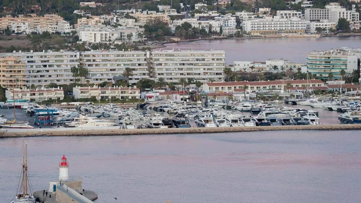 Imagen del puerto deportivo situado en la zona de es Botafoc de Ibiza.