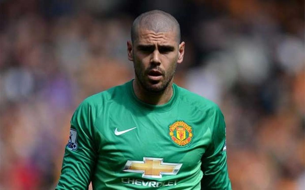 Víctor Valdés vive en una situación de marginación en el Manchester United