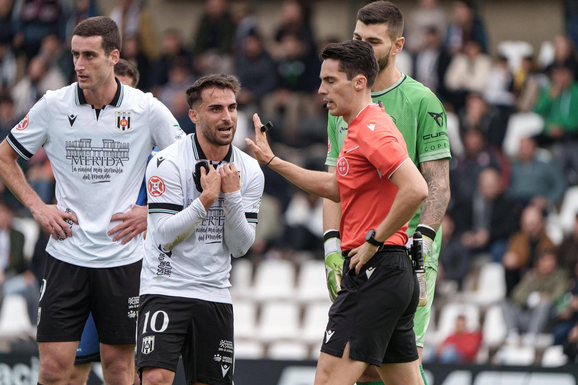 FOTOGALERÍA | Las mejores imágenes del partido Mérida-Orense