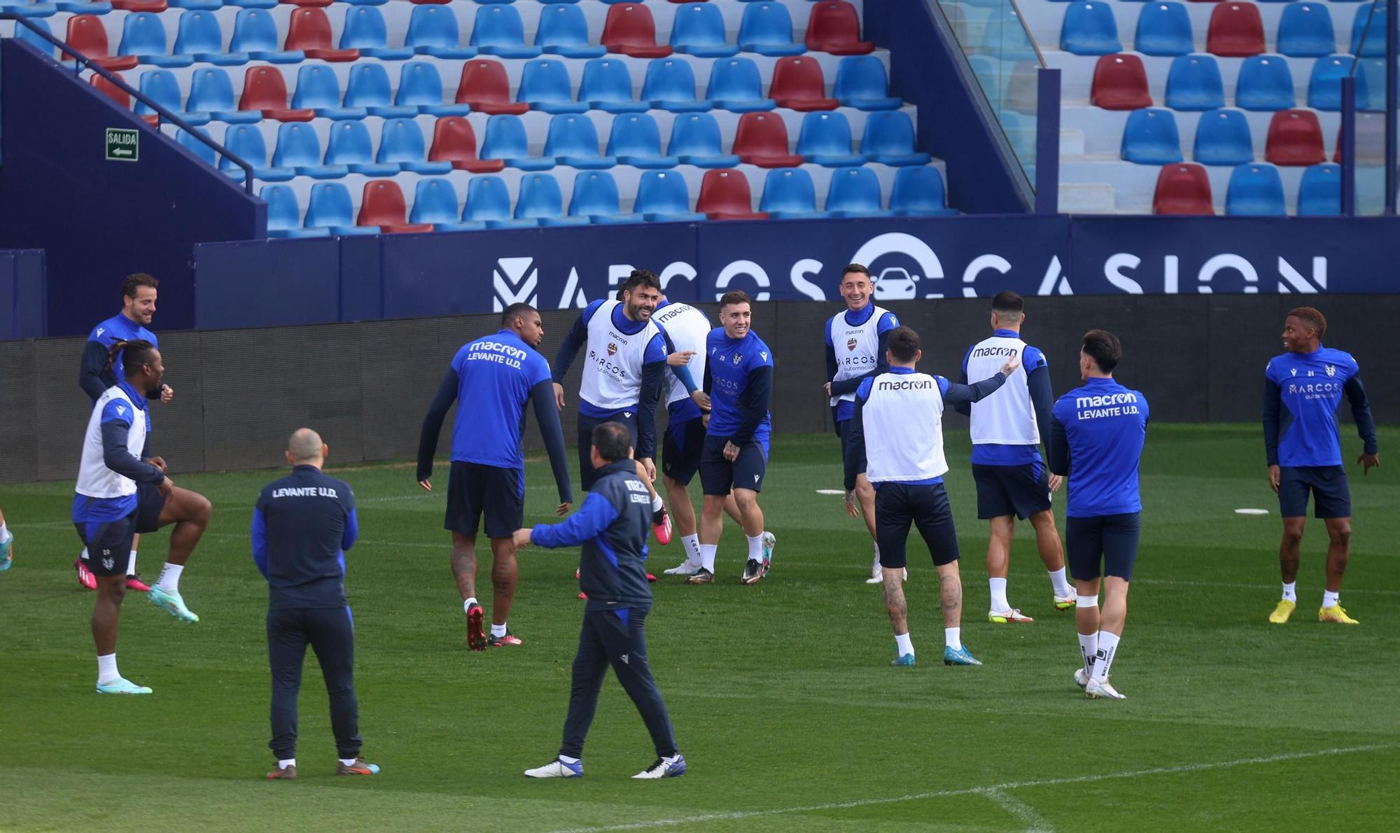 Sesión de entrenamiento del Levante UD previo al partido frente al CD Lugo