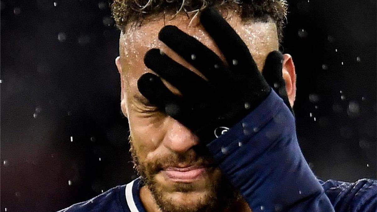 Neymar no pudo brillar en Manchester