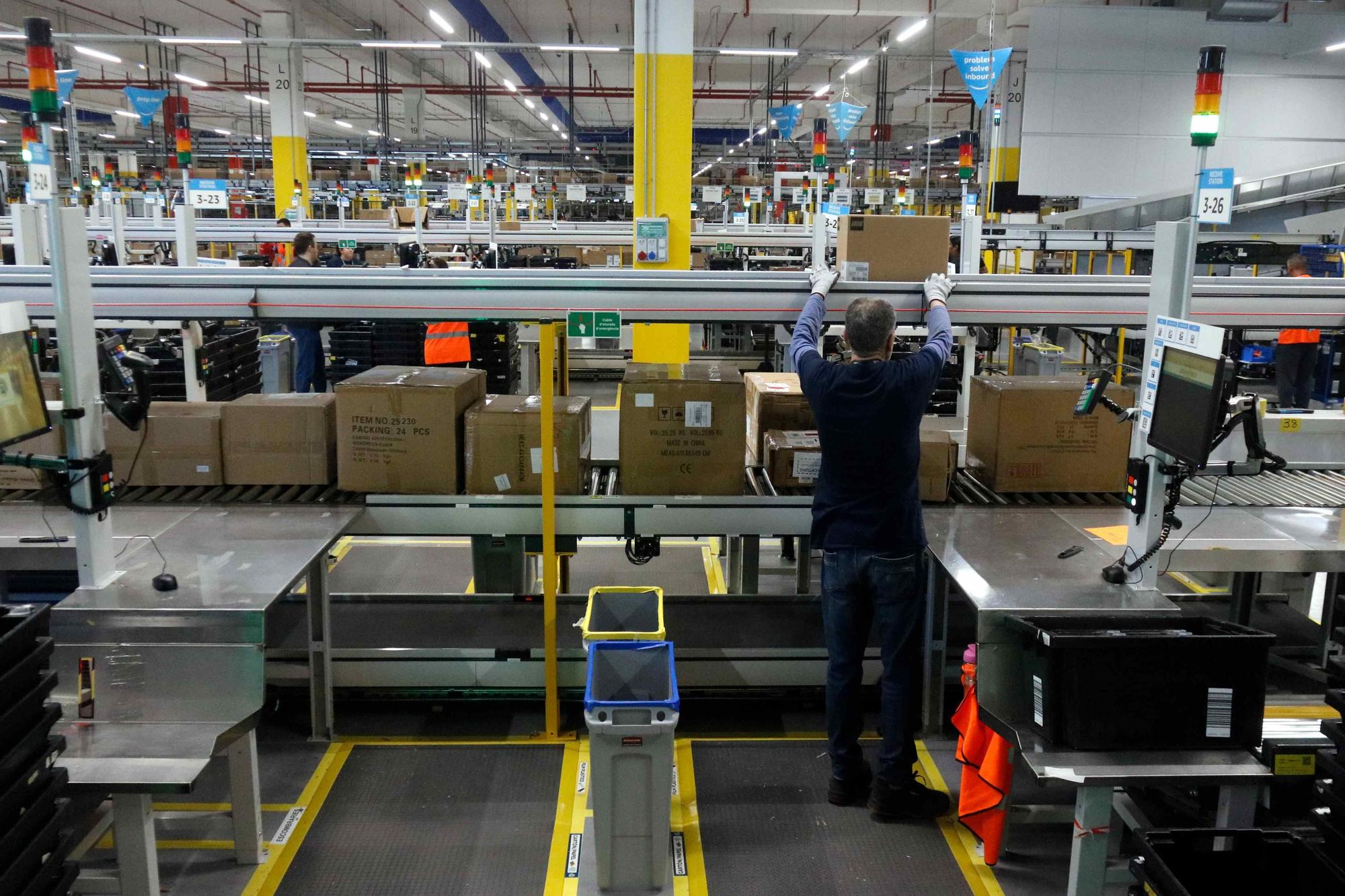 Amazon comença a expedir comandes des del centre logístic de l'Empordà