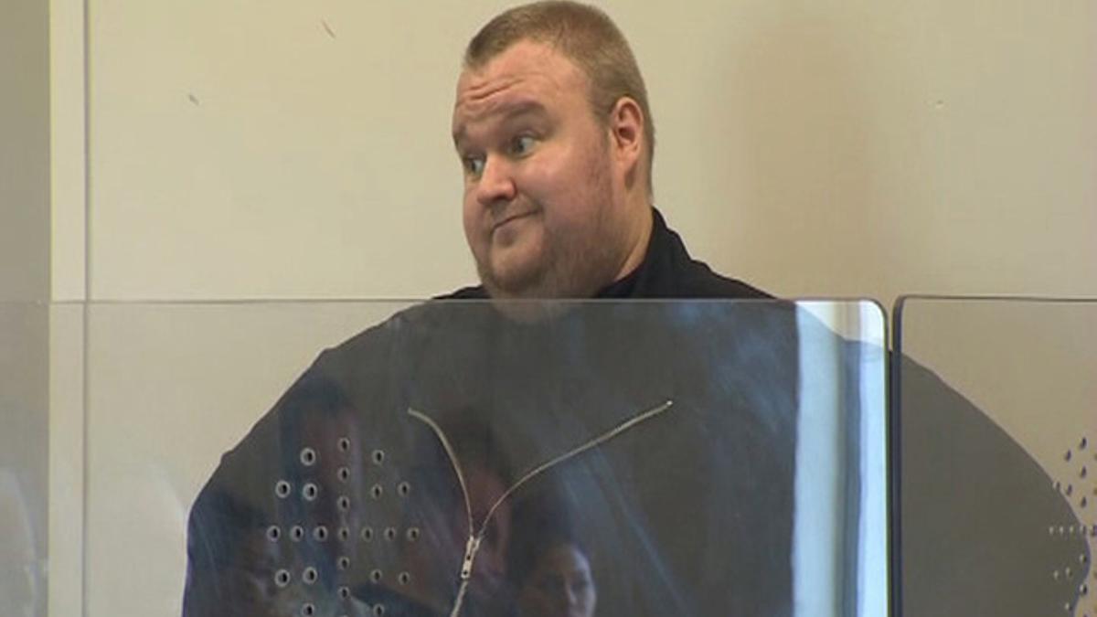 El fundador de Megaupload, Kim Schmitz, durante su comparecencia judicial, el miércoles, en Auckland.