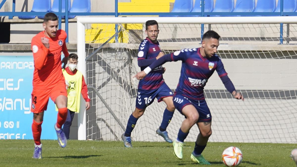 Una acció d&#039;un partit del Costa Brava a Palamós.