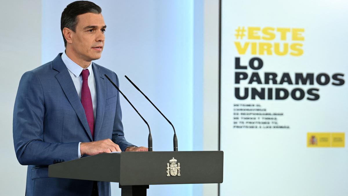 El presidente del Gobierno, Pedro Sánchez, durante la comparecencia en la que comunicó los cambios en su Ejecutivo, este 10 de julio de 2021 en la Moncloa.