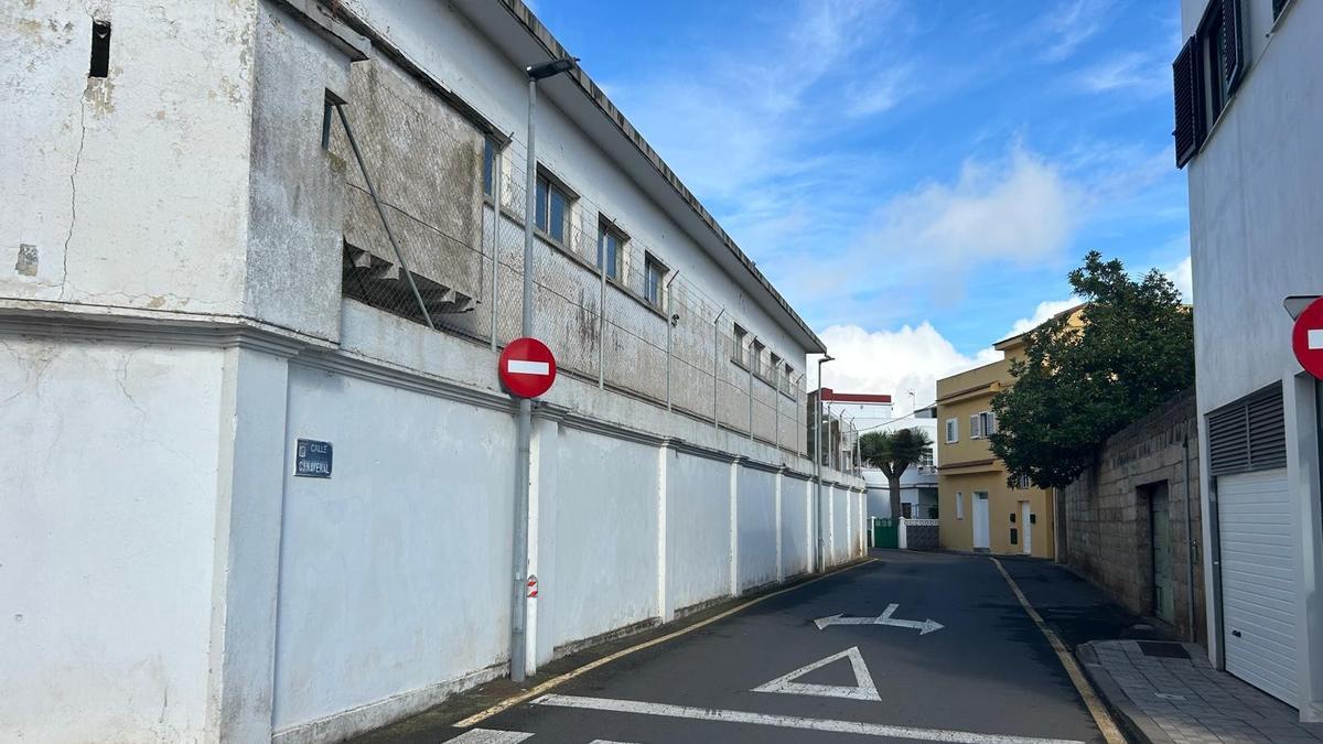 El camino Cañavera, en la trasera del cuartel del Cristo.