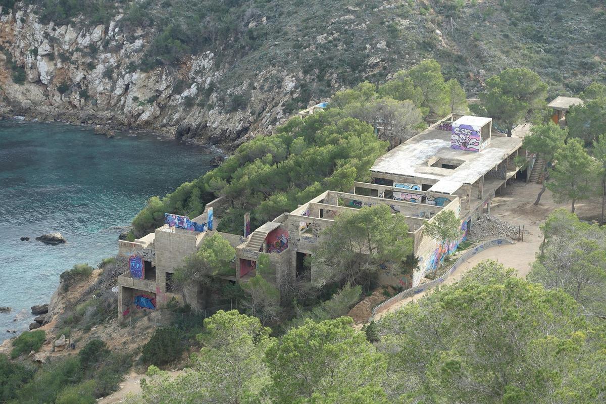 Una imagen de la estructura inacabada de Cala d'en Serra.