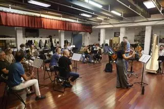 "Ensemble 4.70" ultima los ensayos para abrir la temporada de la Filarmónica de Gijón (en imágenes)