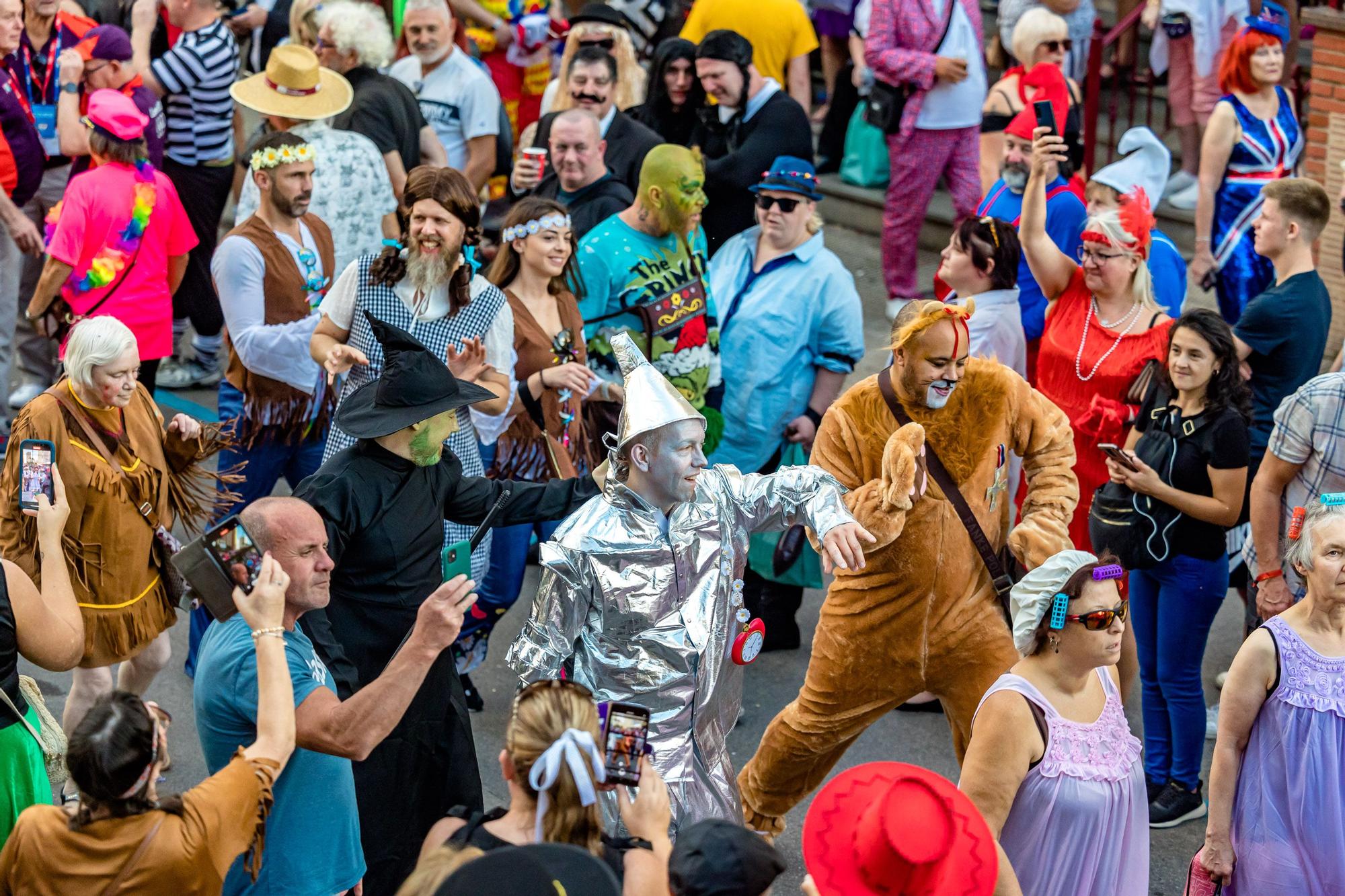 La "Fancy Dress" llena de disfraces Benidorm