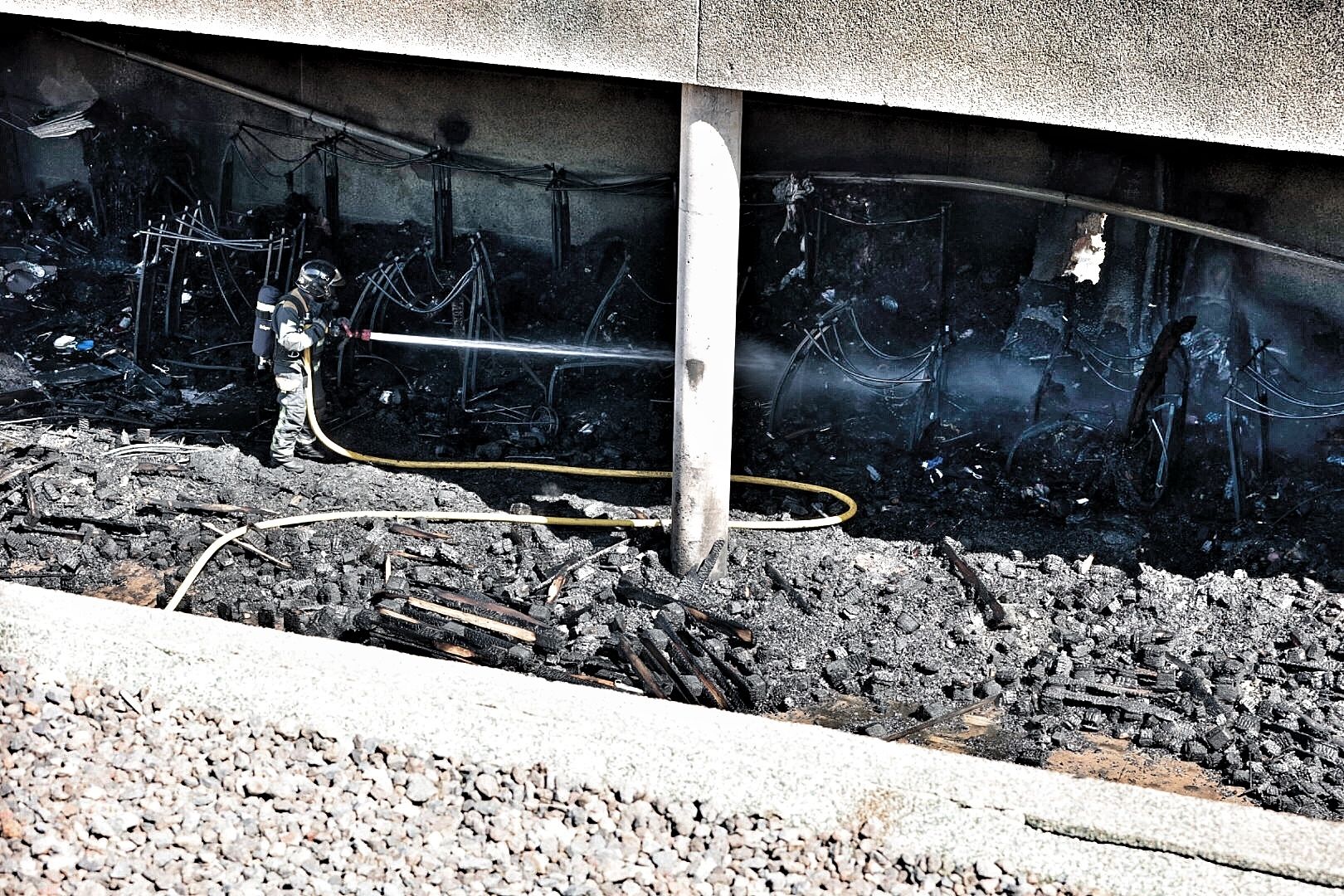 Incendio en una nave de Añaza