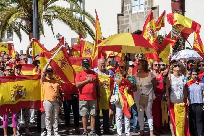 Concentración por la unidad de España en Santa Ana