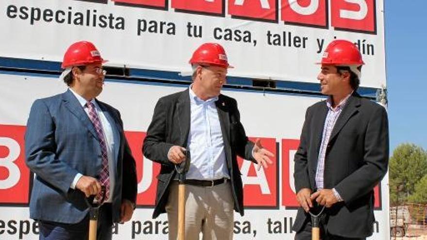 BewerberLawine bei neuer BauhausFiliale auf Mallorca