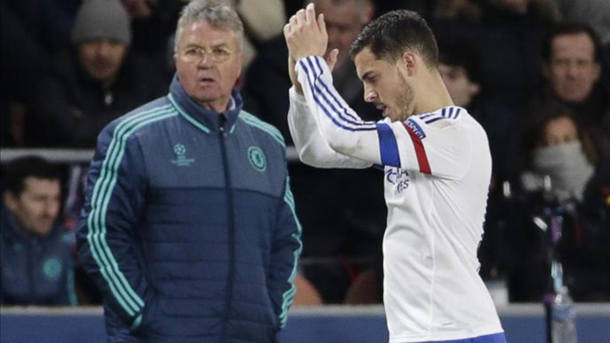 Hiddink apuesta por la continuidad de Hazard en el Chelsea
