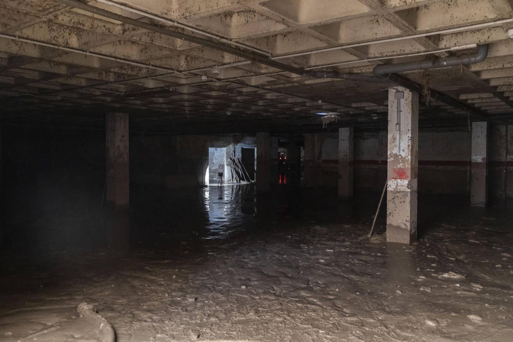 Interior de un garaje.