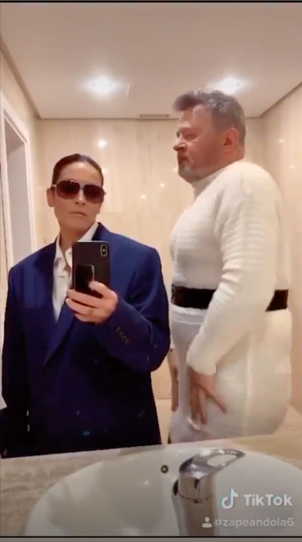 Lorena Castell y Miki Nadal en un vídeo de tik tok