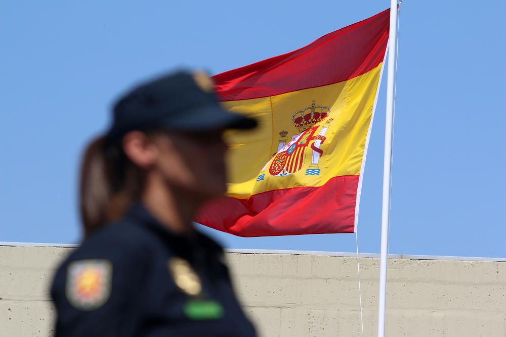 MLG 26/05/2016.-El delegado del Gobierno en Andalucía, Antonio Sanz, el vicepresidente de Diputación Francisco Salado, el comisario general de Seguridad Ciudadana, Florentino Villabona, el jefe superior de Policia de Andalucia Oriental, Jose Luis Cerviño y el responsable de la jefatura de las Unidades de Intervención Policia, Jose Miguel Ruiz, asisten al homenaje a la V Unidad de Intervención Policial.-ALEX ZEA.