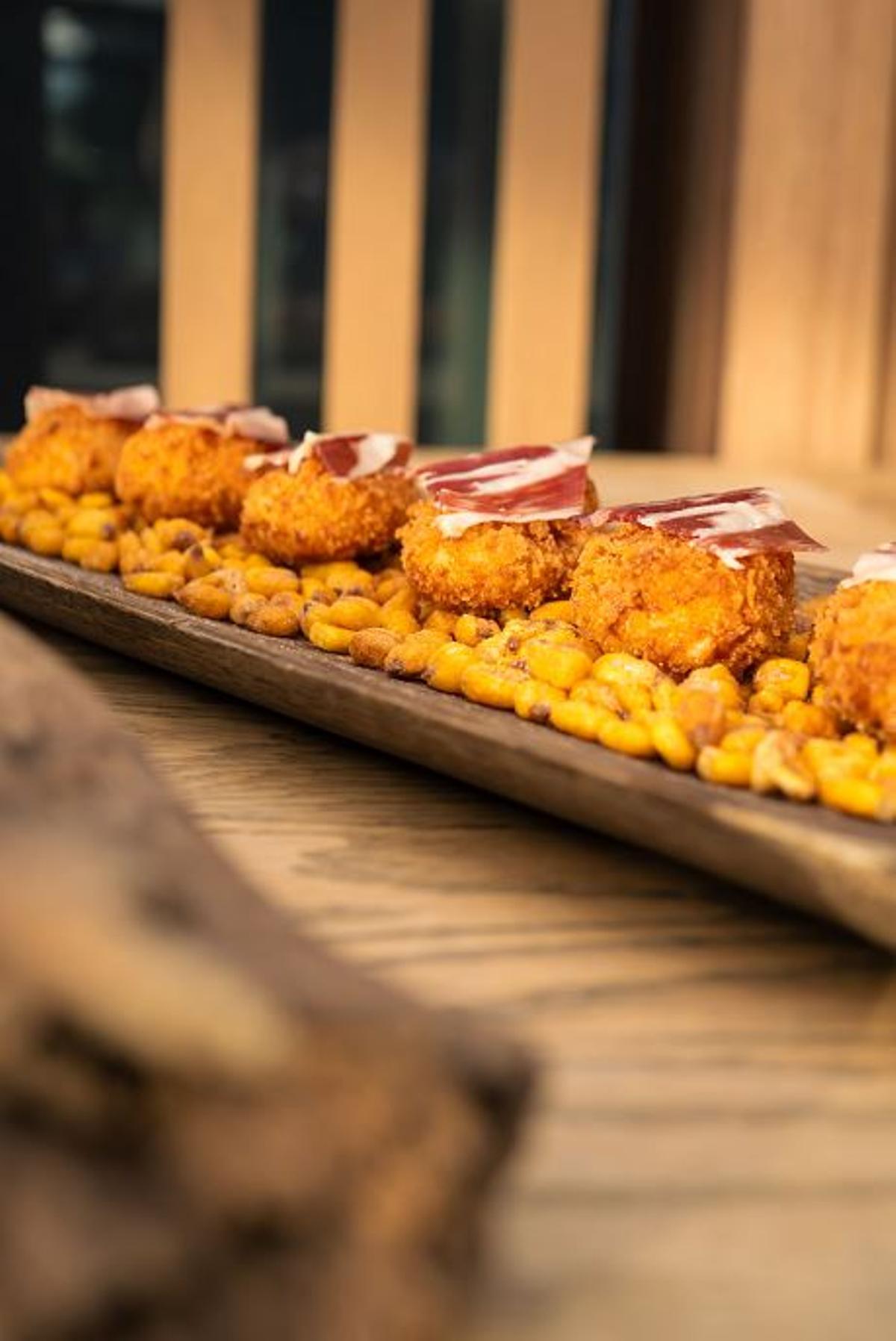 Un plato de croquetas