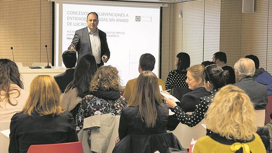 La Diputación potencia la enseñanza en inglés a emprendedores castellonenses