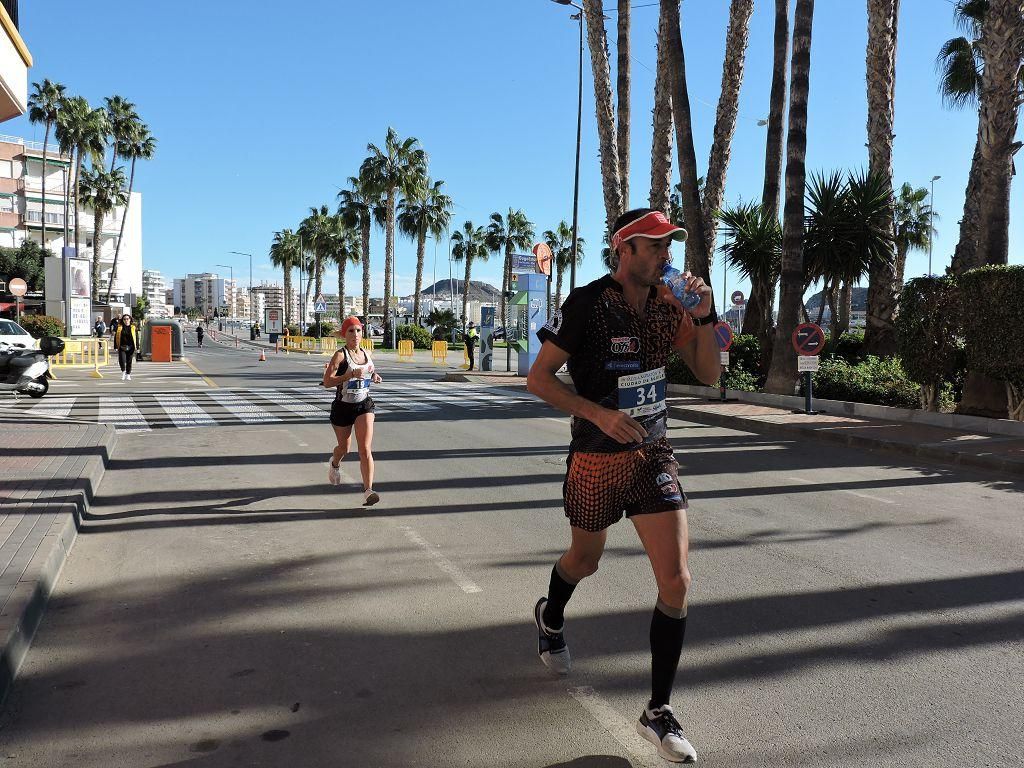 Estos todas las imágenes de la Media Maratón de Águilas