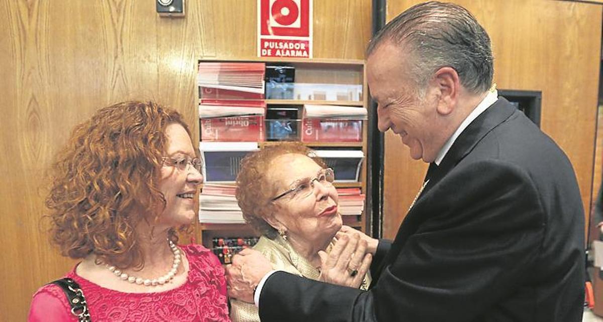 Vila-real rinde honores a Dolores Cortés, su nueva Hija Predilecta