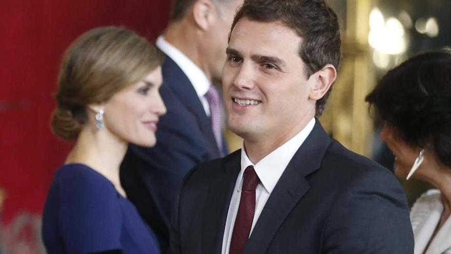 Albert Rivera, «estrella» de la recepció dels Reis al Palau Reial