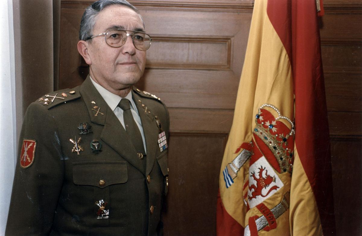 Luis Martínez Coll, general jefe de la región militar del Noroeste, en A Coruña en 1997.