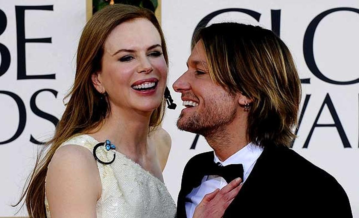 L’actriu Nicole Kidman i el seu marit, el cantant Keith Urban, arriben a la 68 entrega dels Globus d’Or a l’hotel Beverly Hilton de Los Angeles, Califòrnia (Estats Units).