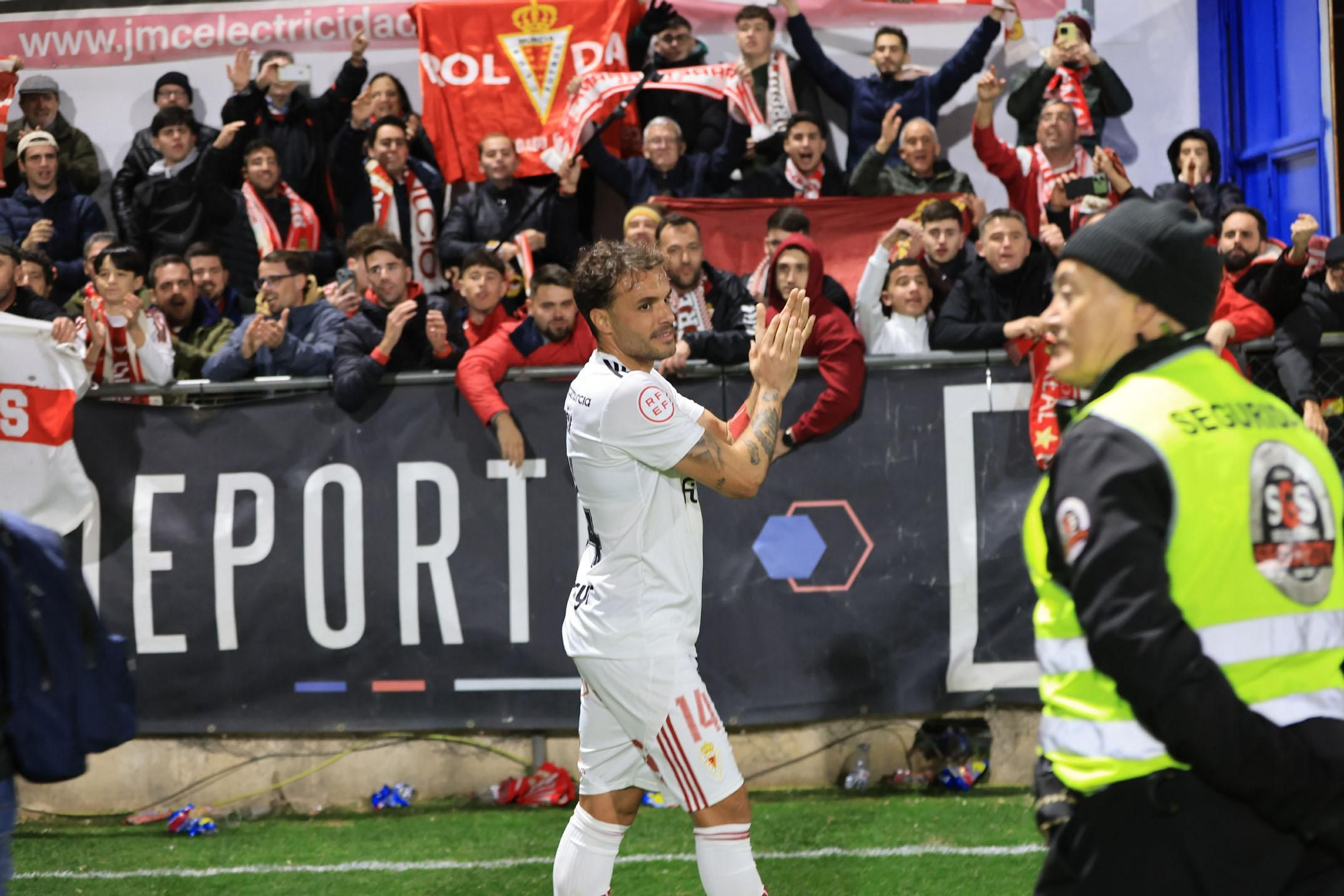 El derbi regional entre el Yeclano Deportivo y el Real Murcia, en imágenes