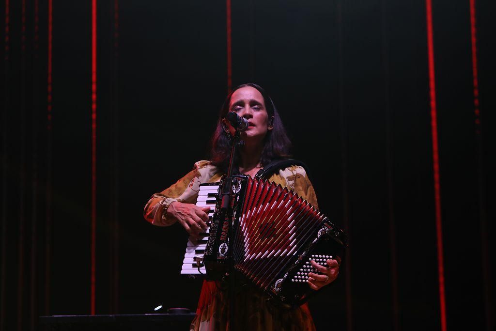 No te pierdas las mejores imágenes del concierto de Julieta Venegas en La Mar de Músicas