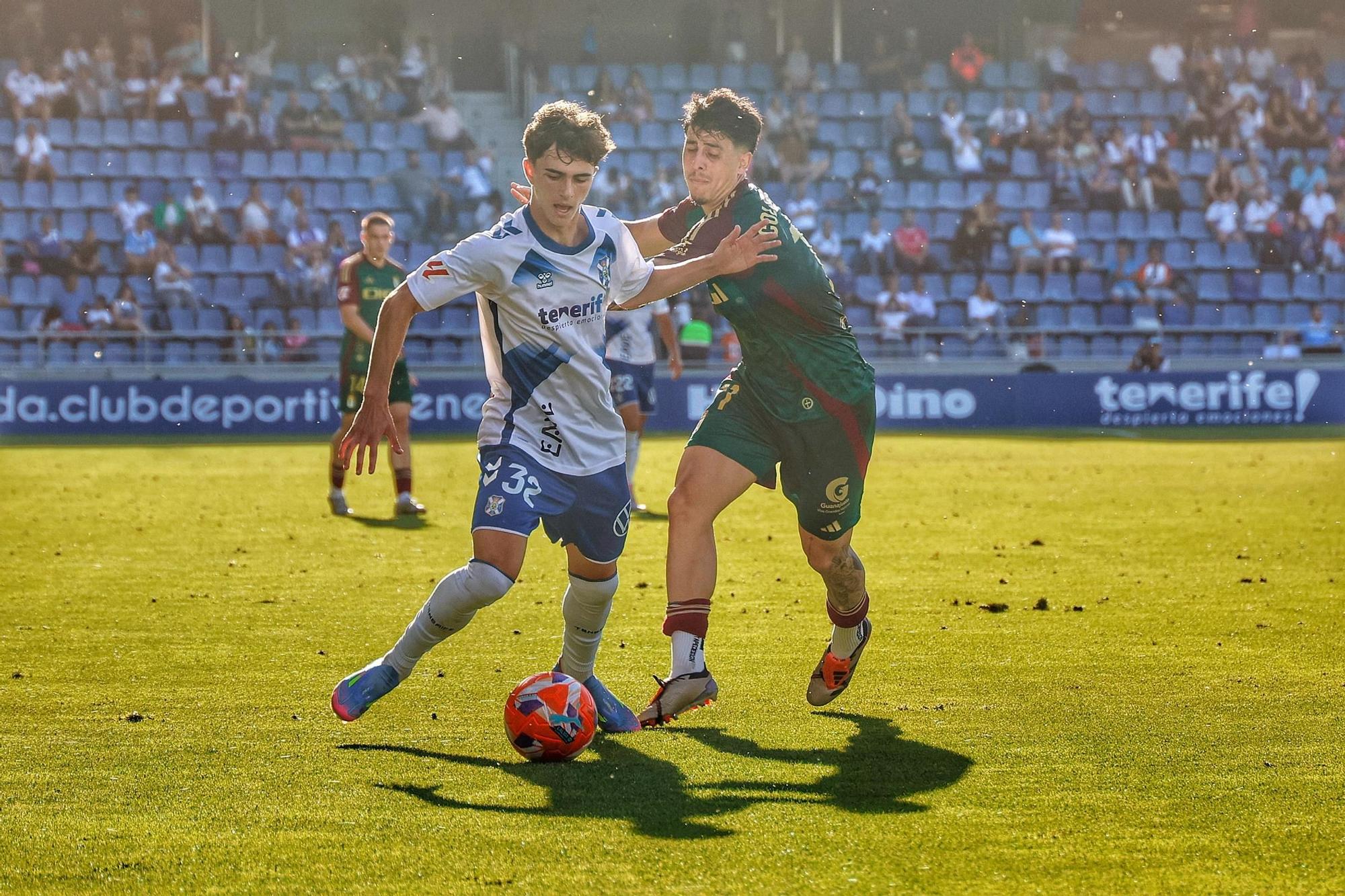 CD Tenerife-Real Oviedo, en imágenes