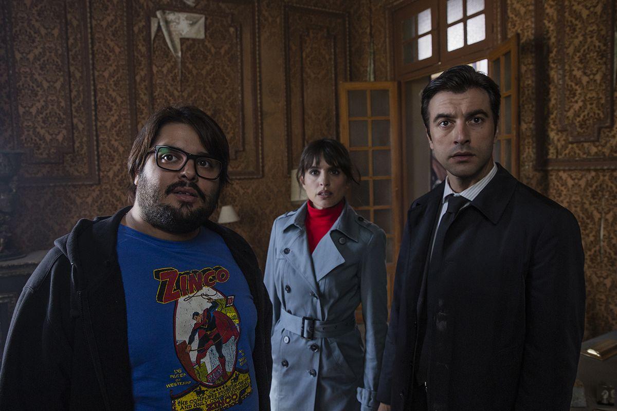 Brays Efe, Verónica Echegui y Javier Rey en la pelicula 'Orígenes secretos'