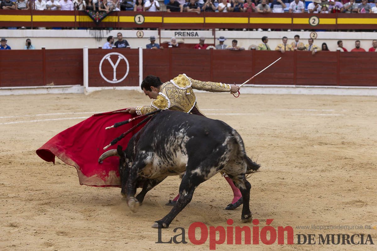 Tarde histórica en Abarán con la alternativa de José María Trigueros y el indulto de Tomás Rufo, junto a Castella salieron a hombros