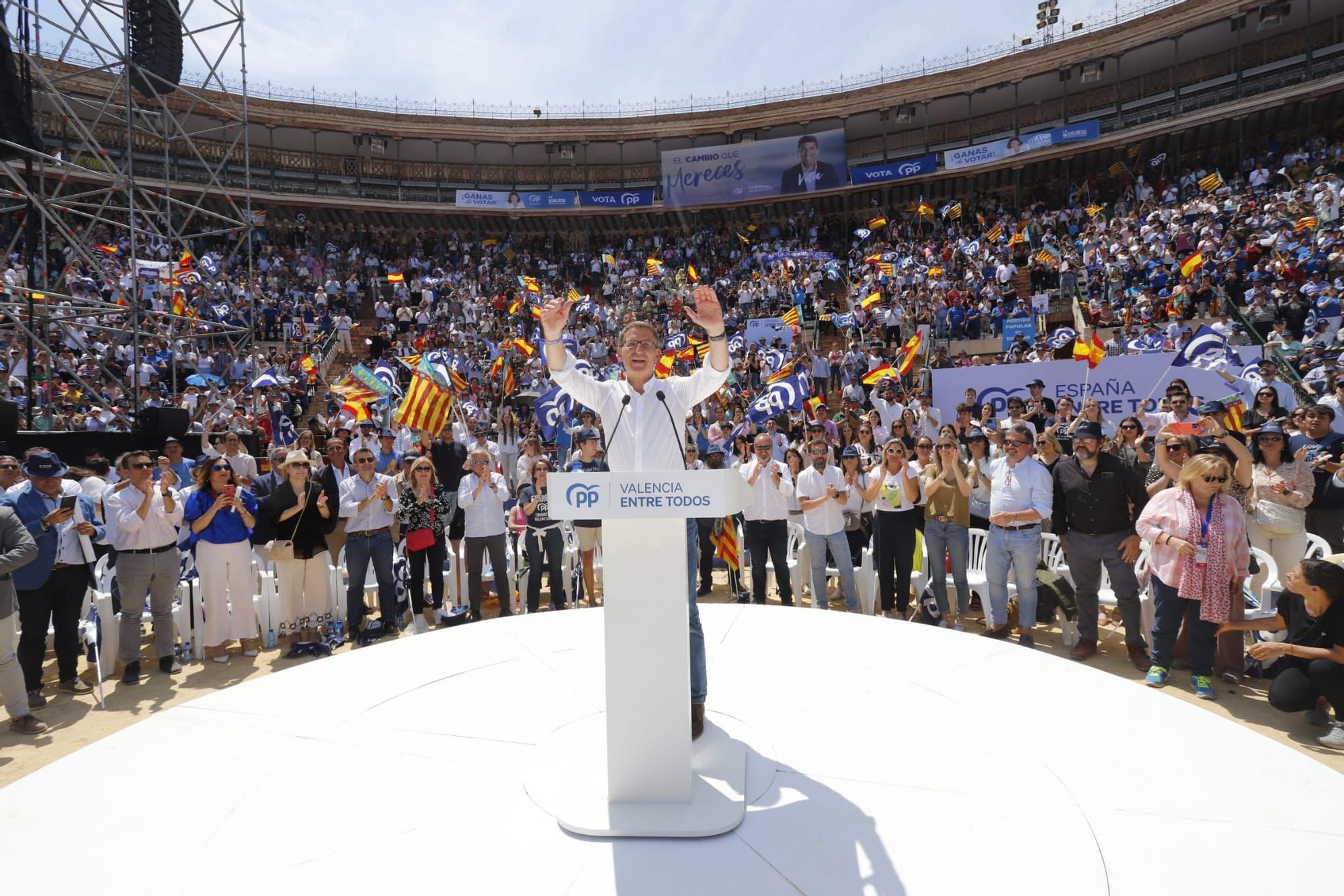 Mitin central del PPCV en la Plaza de Toros de València