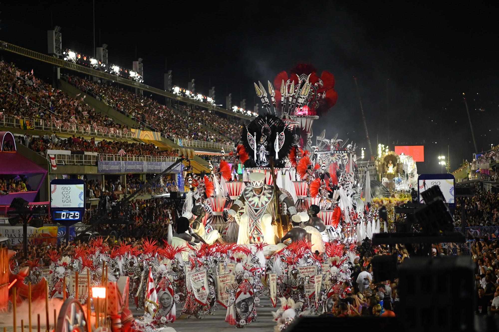 Rio de Janeiro celebra su Carnaval fuera de temporada