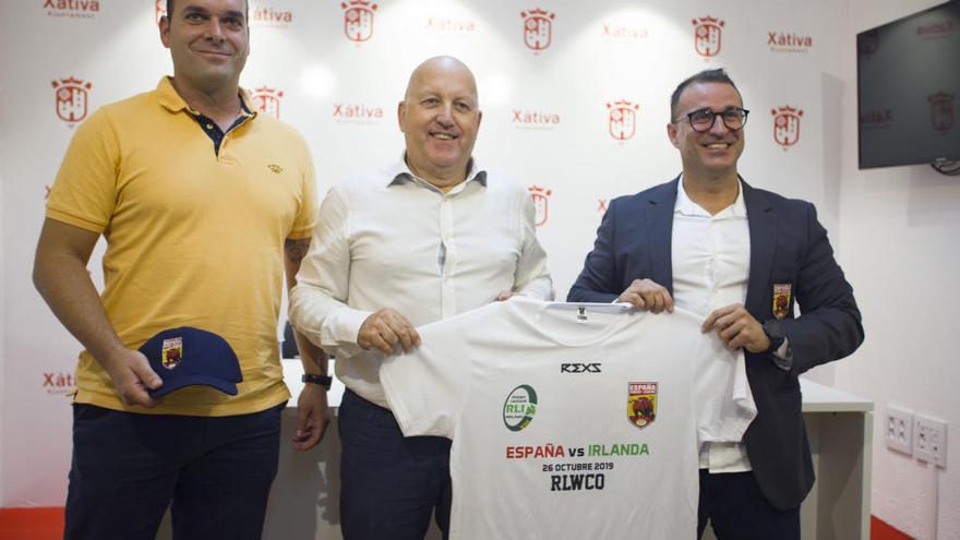 Aitor Dàvila, Pedro Aldavero y Tony Palacios, esta mañana durante la presentación del partido