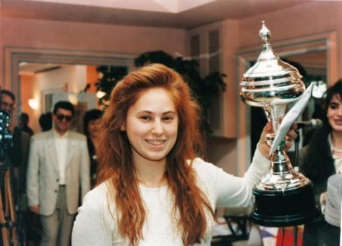 Polgar, con uno de sus trofeos