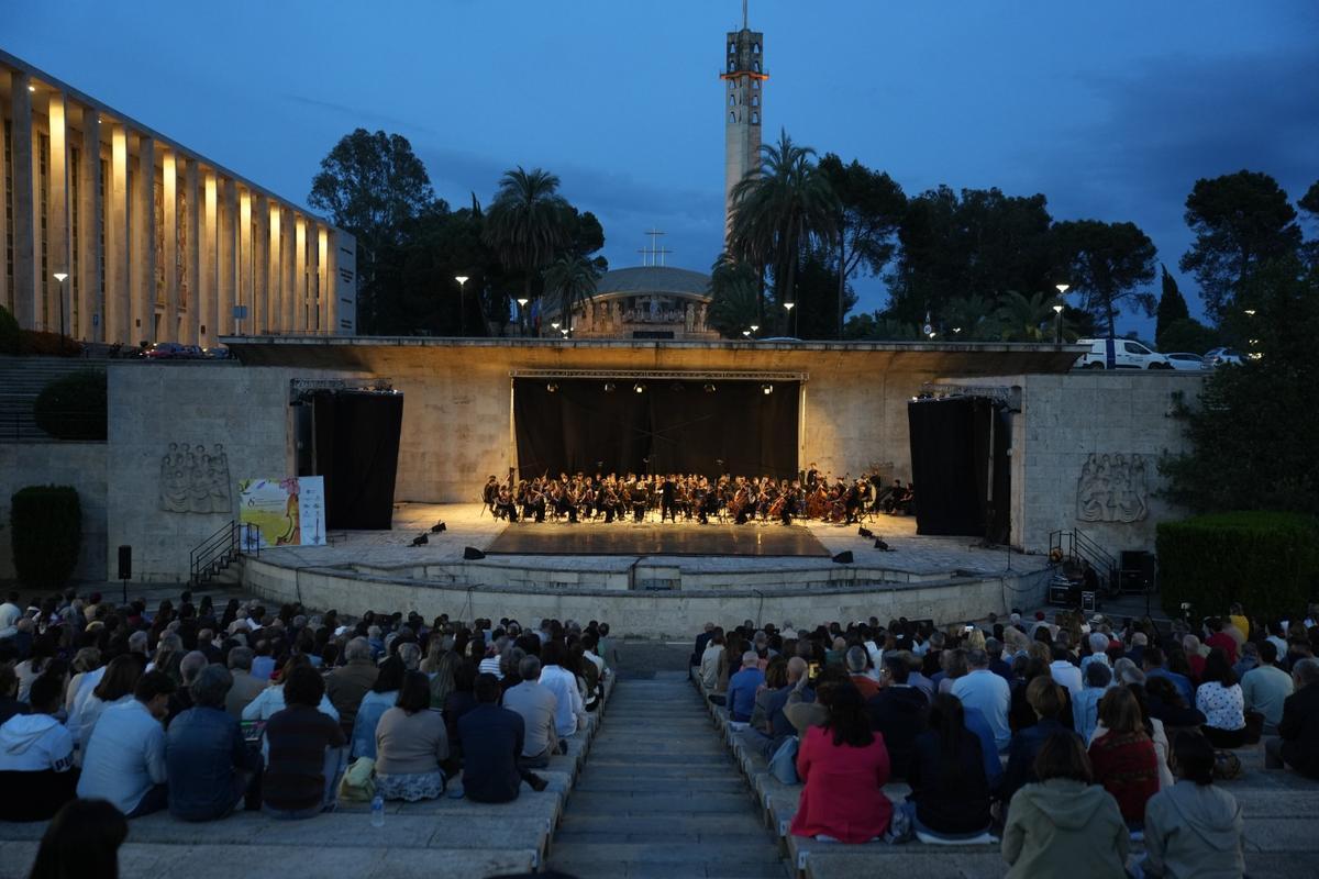 Orquesta de la UCO en el teatro griego.