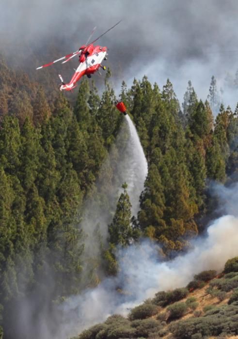 Incendio en Artenara (Gran Canaria)