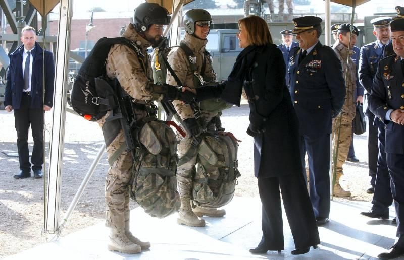 Visita de Cospedal a la Base Aérea de Zaragoza