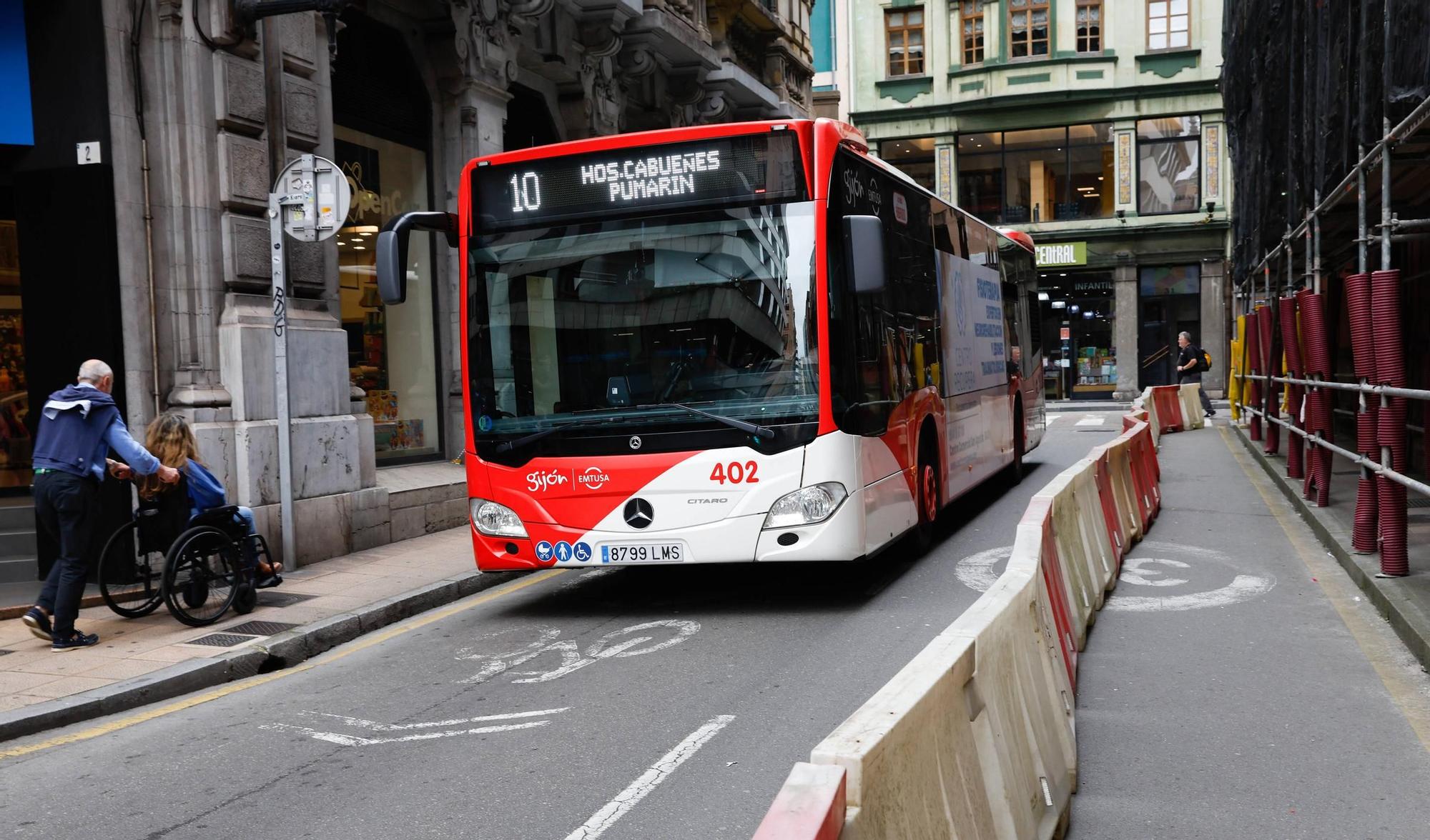 Los cambios de tráfico en el centro de Gijón pasan la prueba: "Es viable" (en imágenes)