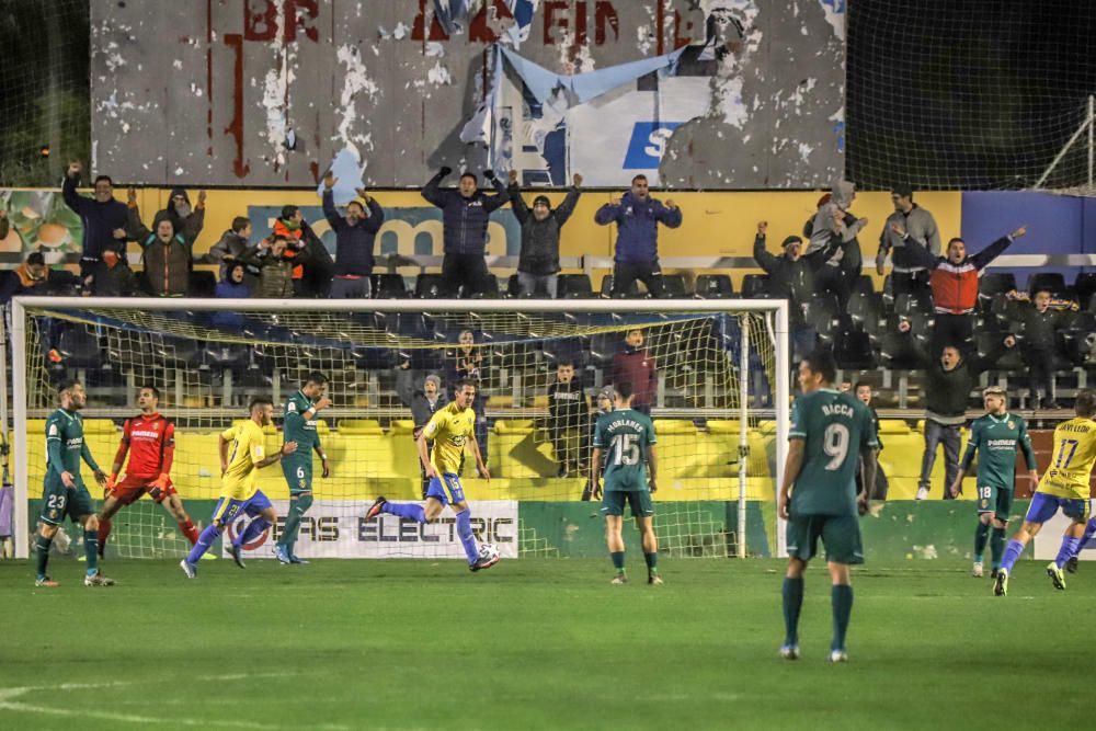 El Orihuela roza la hazaña ante el Villarreal