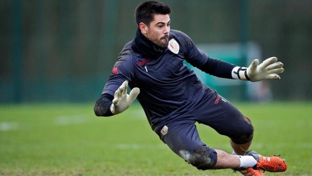 Víctor Valdés, en un entrenamiento con el Standard de Lieja.