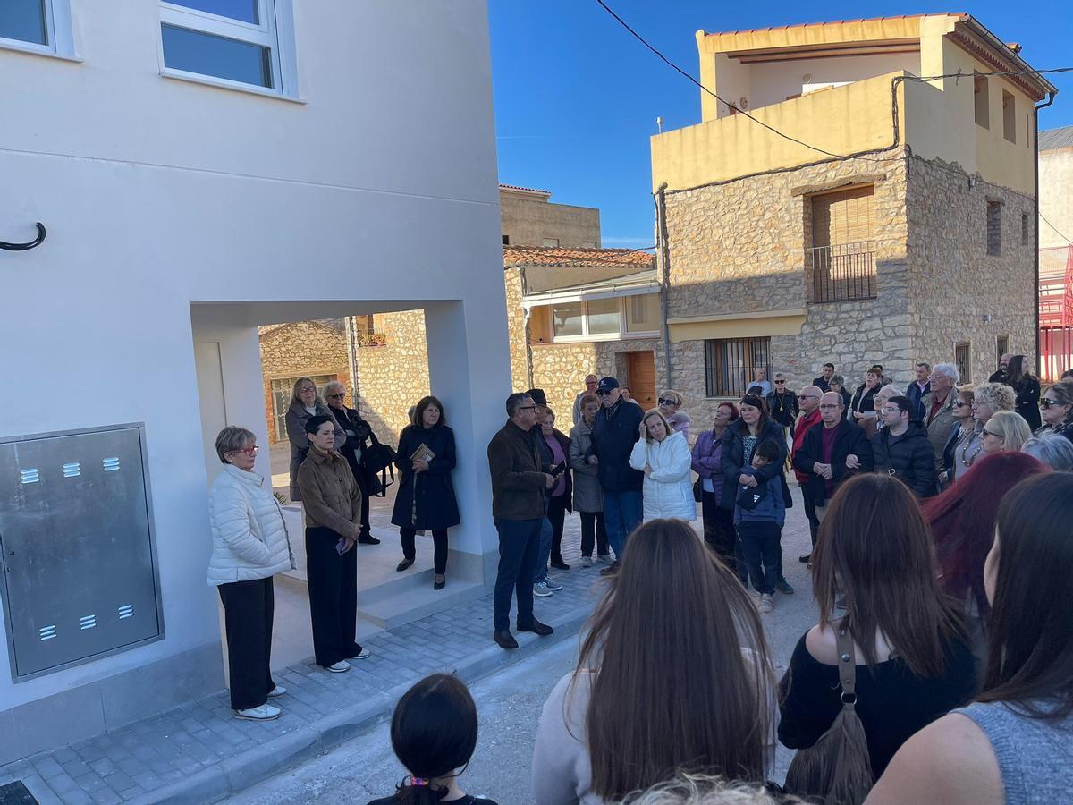 Imagen de la inauguración de las viviendas sociales en este municipio de Castellón.