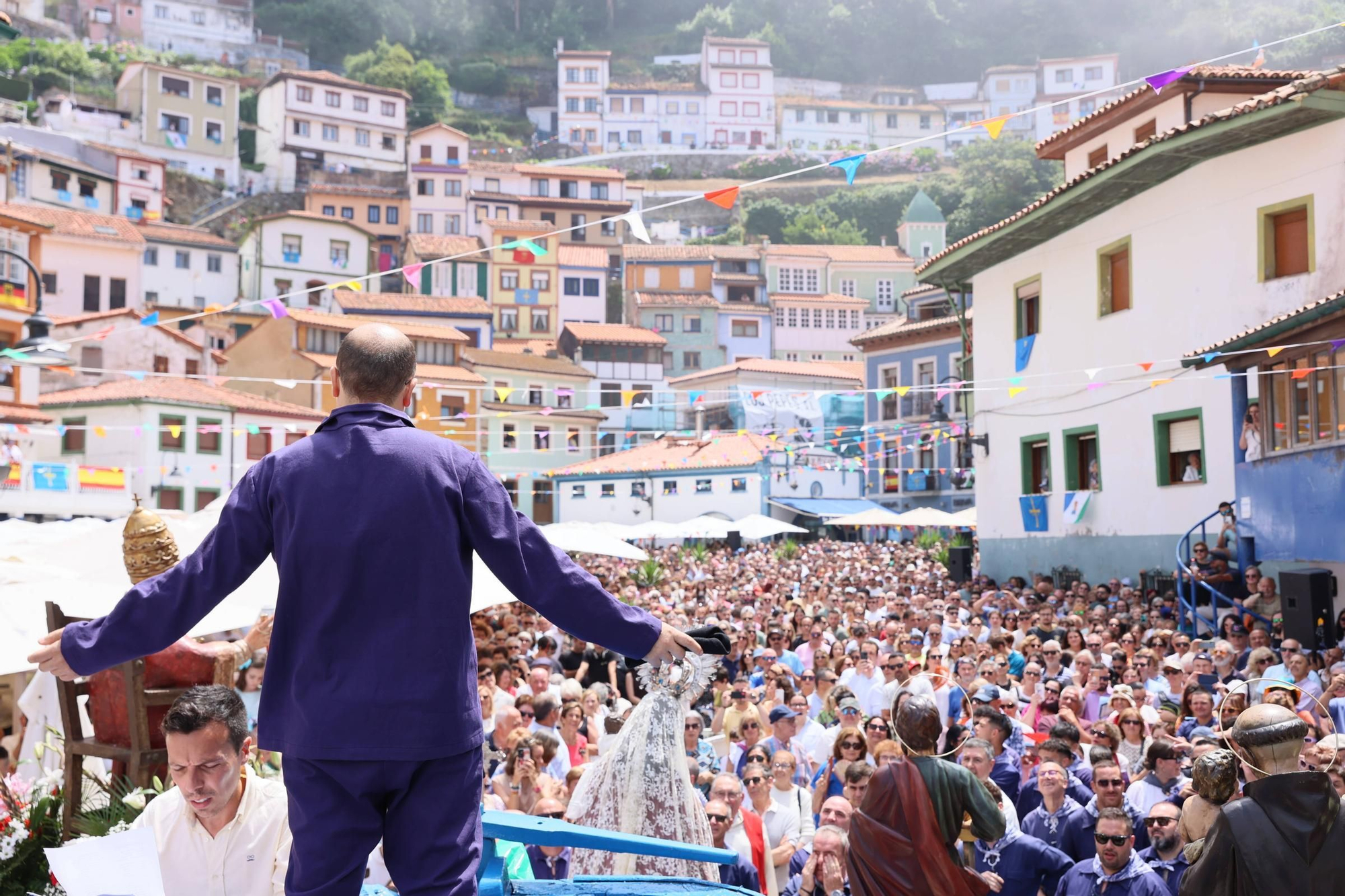 EN IMÁGENES: así fue el día de L'Amuravela en Cudillero