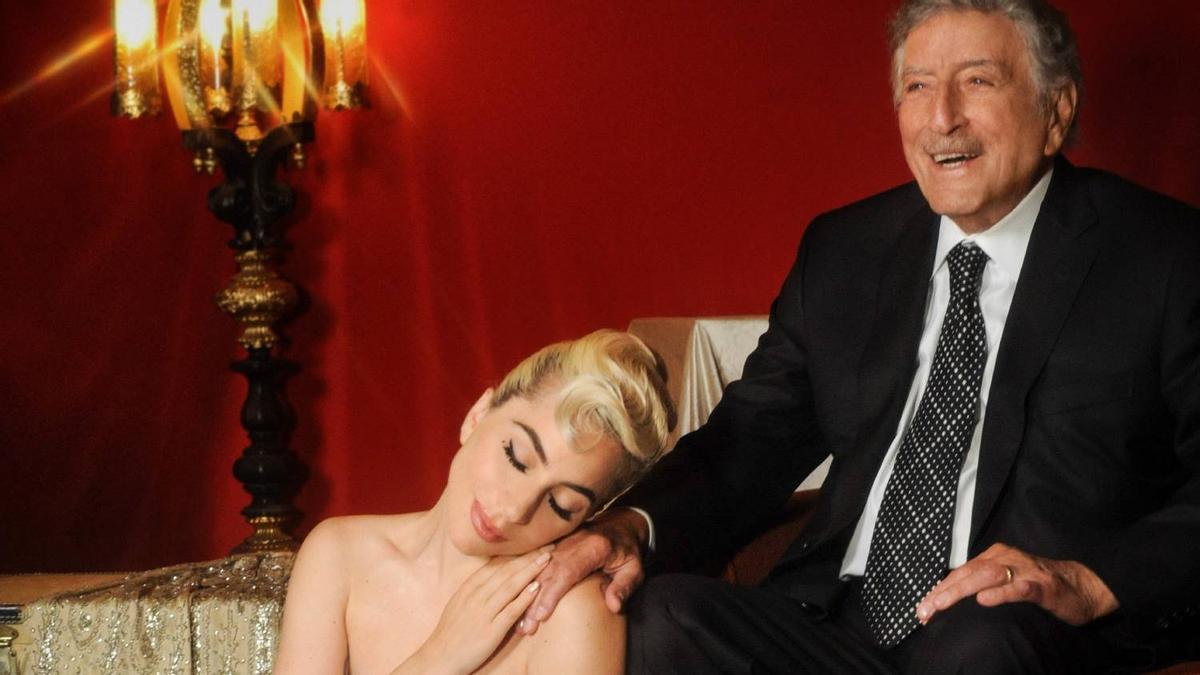 Lady Gaga y Tony Bennett, en una imagen promocional de 'Love for sale'