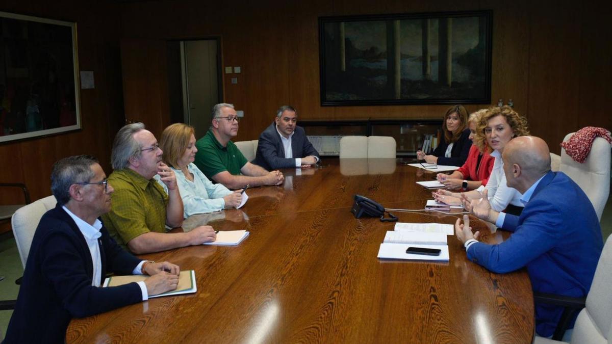 Desde la izquierda: Antonio de la Higuera, Francisco Guarido, Isabel García, Jesús María Prada, Roberto Hidalgo, Marta Cano, Leticia García, María Pardo y Heraclio Martínez. | Emilio Fraile |  EMILIO FRAILE