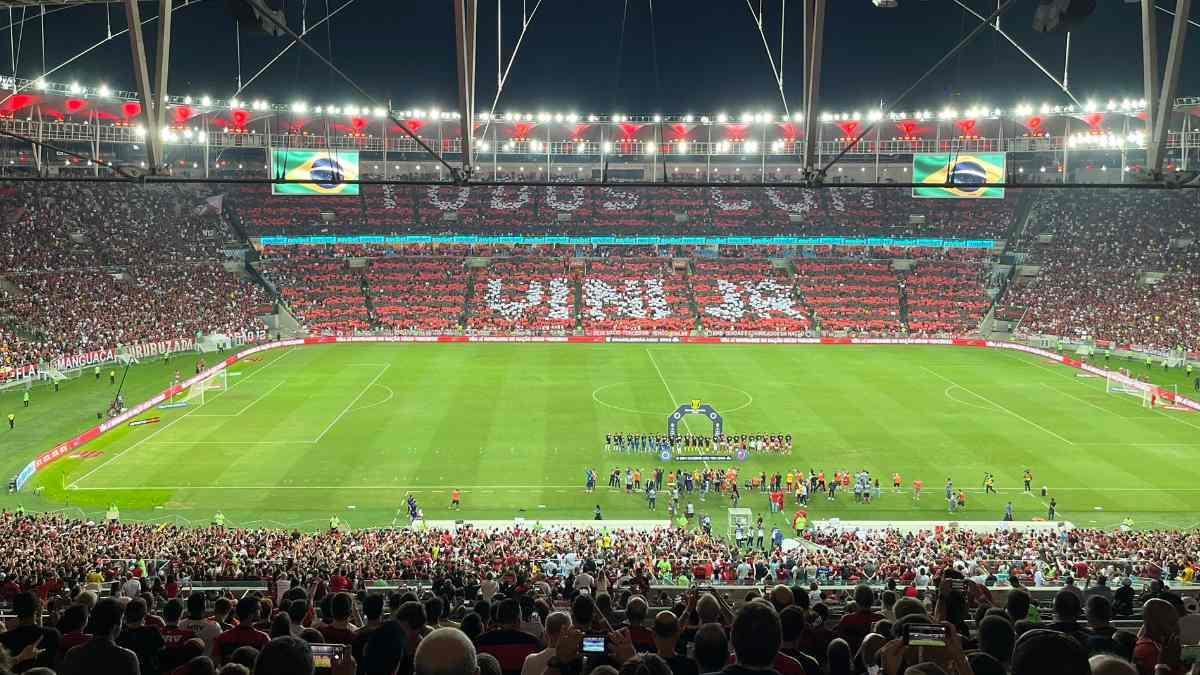 El mosaico de apoyo a Vinicius Jr. por parte de la afición del Flamengo